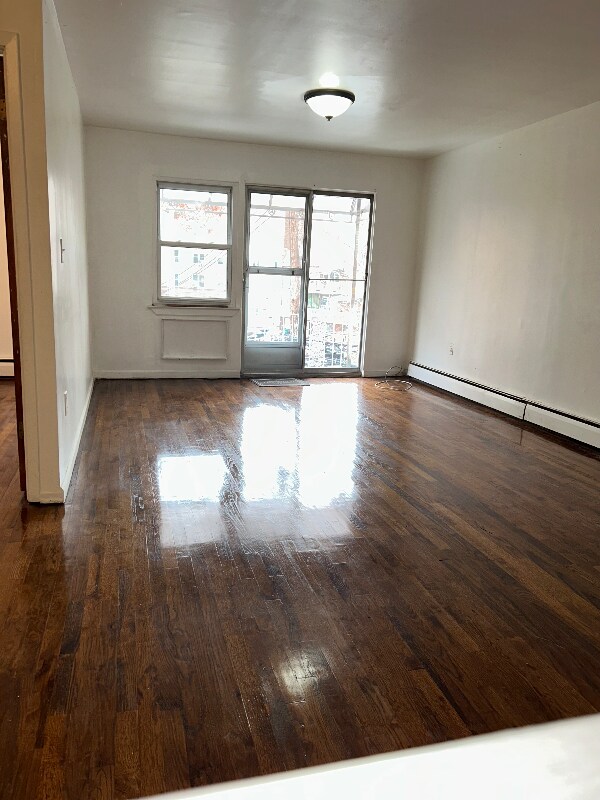 Photo - 142-22 Pershing Crescent