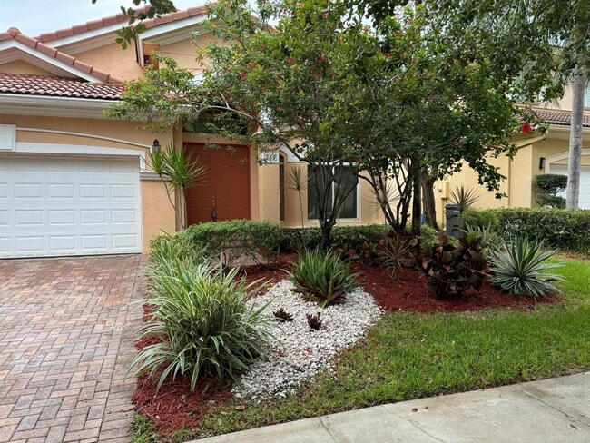 Photo - 759 Gazetta Way