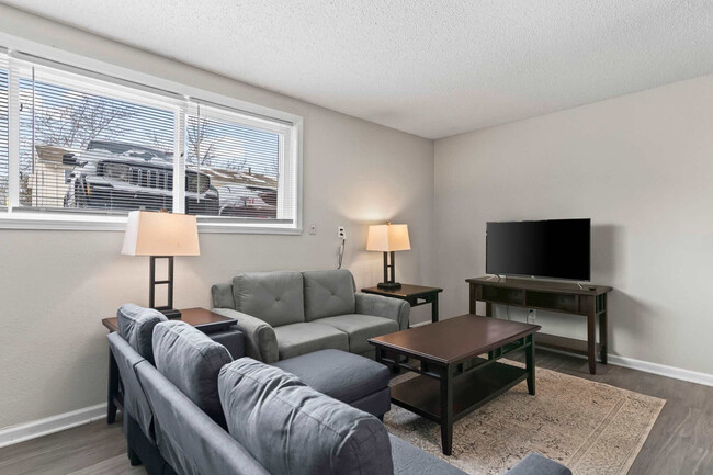 Building Photo - 2309 Cherry Hills Dr Rental