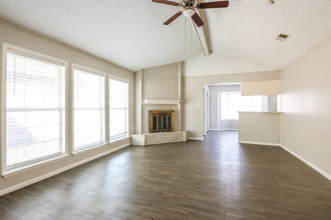 Photo - 2003 Woodway Dr