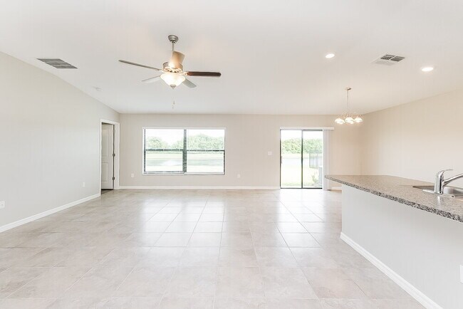 Photo - 9615 Sage Creek Dr