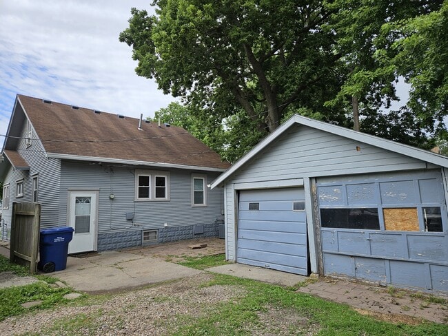 Photo - 618 W Military Ave
