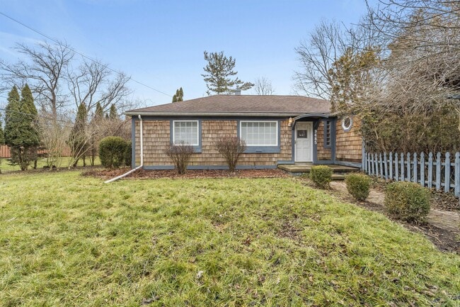 Building Photo - 9485 Waterman Dr