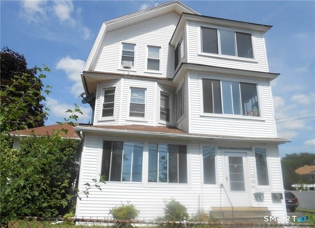 Photo - 166 Booth St