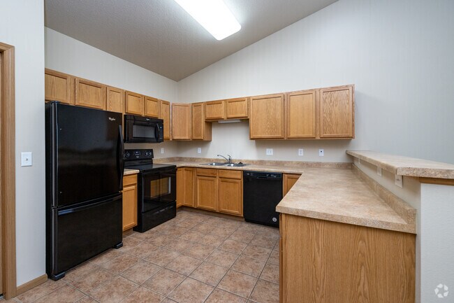 1BR, 1BA - 869SF - Kitchen