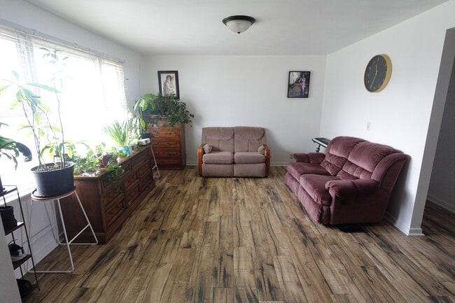 Photo - 3313 N Locust St