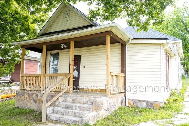 Building Photo - 4902 13th Ave Rental