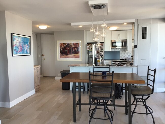 Photo - 1660 N La Salle Dr Unit 3811