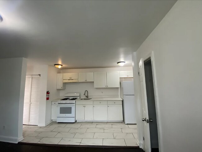 Photo - 5013 1st St NW