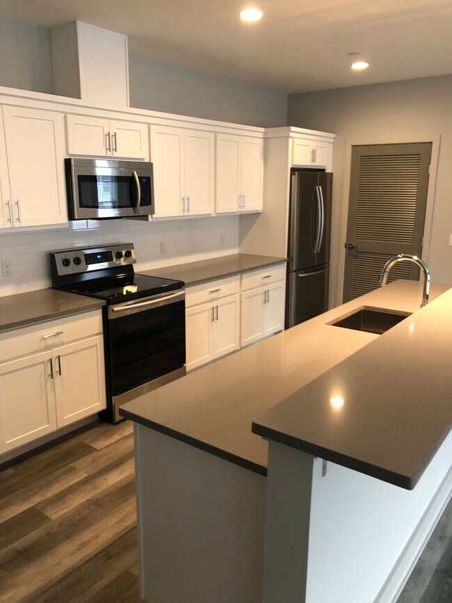 Farrell Communities at Sandy Hook Apartments Sandy Hook, CT