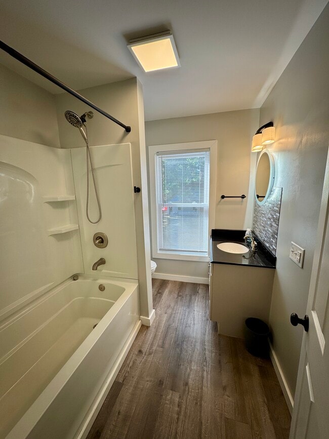 Photo - 757 N Jay St Unidad 757