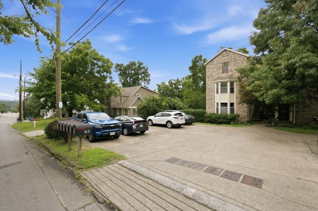 Photo - 515 Chesterfield Ave