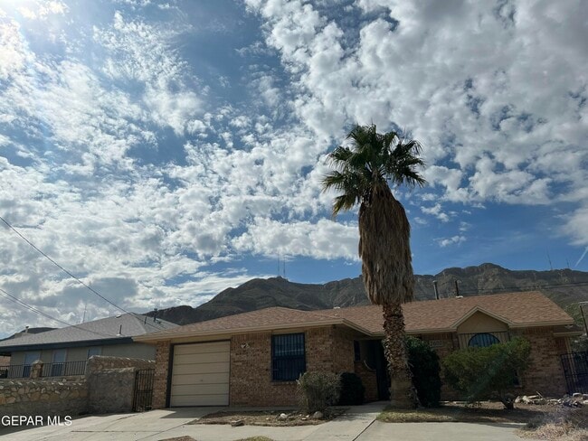 Building Photo - 2601 Jefferson Ave