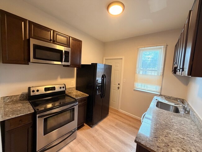 Photo - 4924 Chalgrove Ave