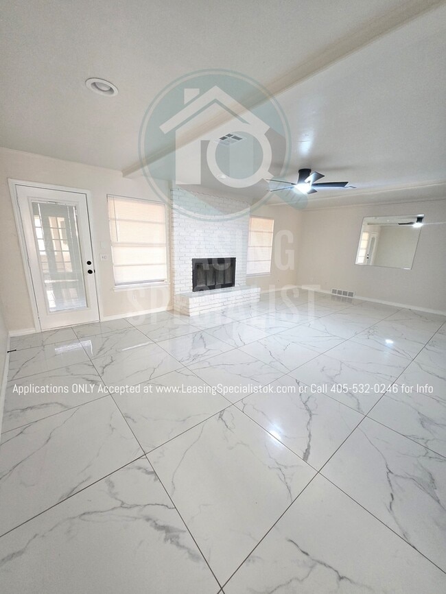 Photo - Spacious Village 3 Bed 2 Bath Home!