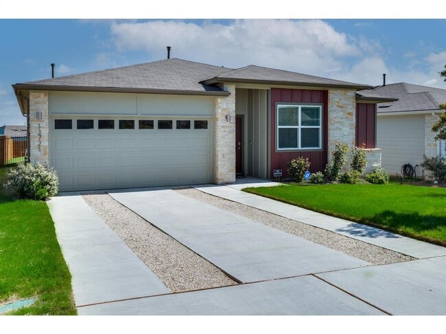 Photo - 13721 Zuhause Dr Casa