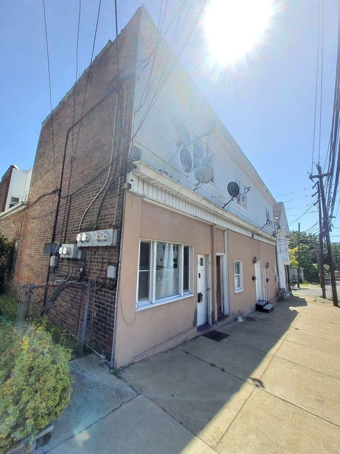 Photo - 50 E Chestnut St Unit 3