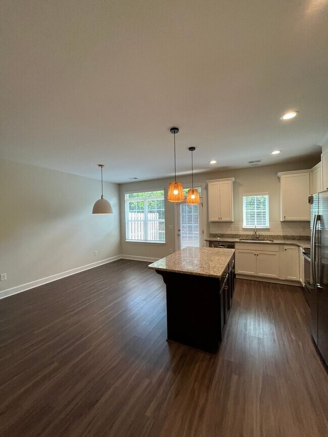 Photo - 116 Bluet Ln