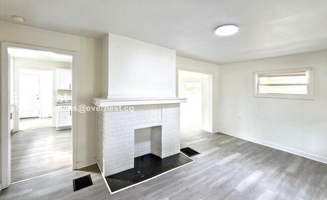 Photo - 1475 Cordell Ave