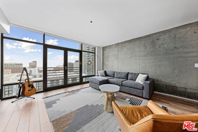 Photo - 1111 S Grand Ave Unit 1111