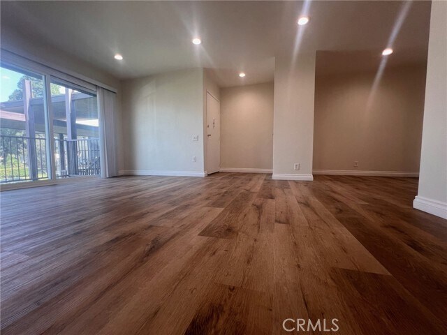 Photo - 1850 W Greenleaf Ave Unidad K