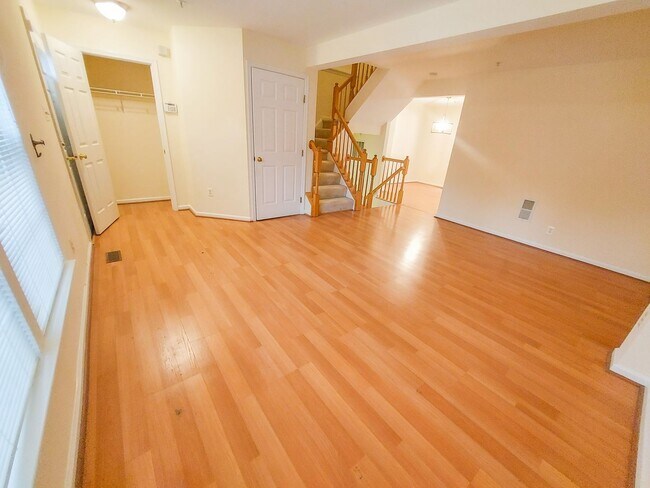 Photo - Charming and Updated 3BR/2.5BTH townhome in desirable Germantown, MD