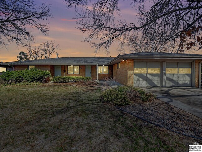 Building Photo - 4620 Van Dorn St Rental