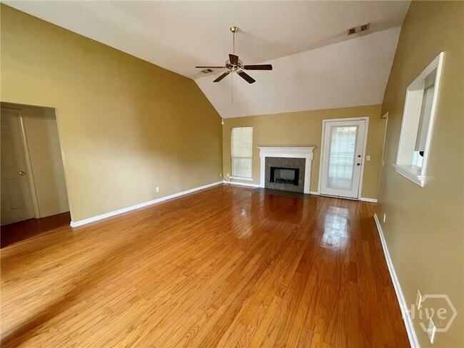 Photo - 102 Cormorant Way