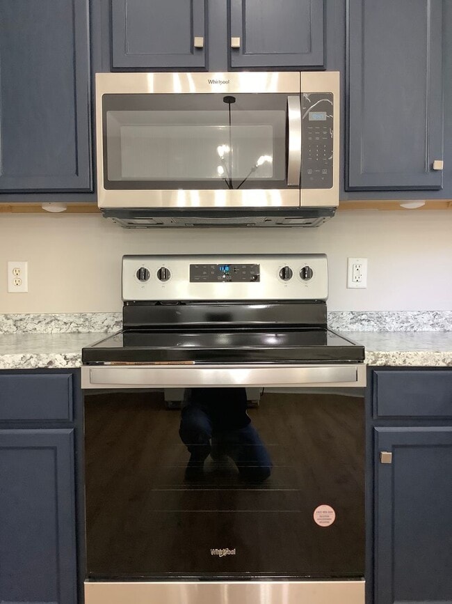 Photo - 2 bedrooms - 2 1/2 bath townhome - newly remodeled