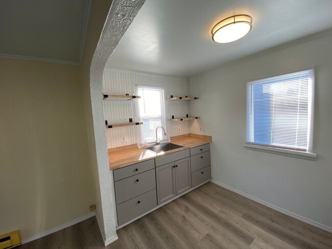 Photo - 1 Bedroom 1 Bathroom Cozy Unit in Everett!