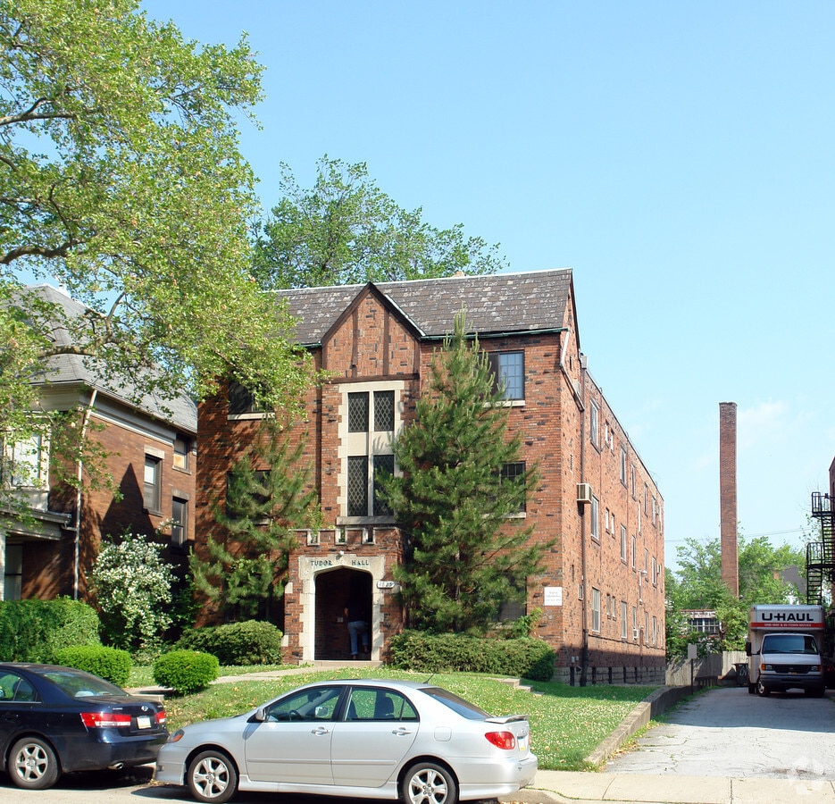 TUDOR HALL - TUDOR HALL Apartments