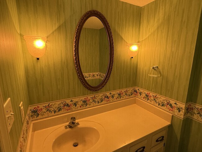 Photo - 155 Beaufort Ct