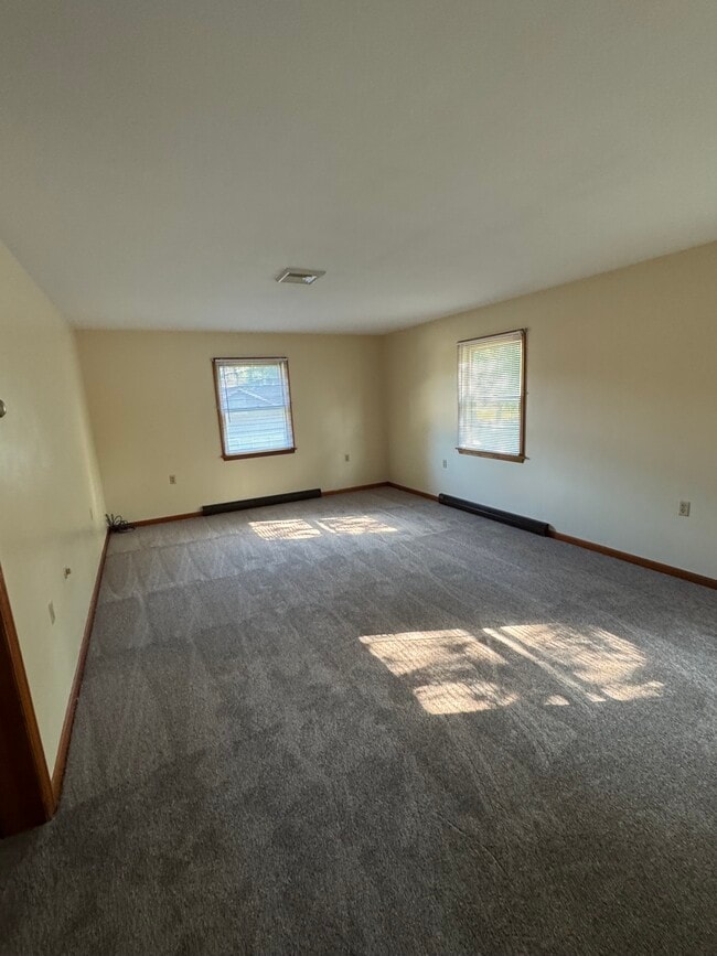 1355 Sycamore Rd Unit Sycamore 2nd. Fl