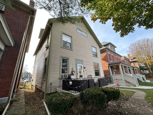 Building Photo - 129 W 9th Ave Unit 129 Rental