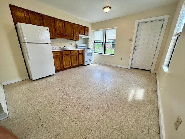 Photo - 18 4th St