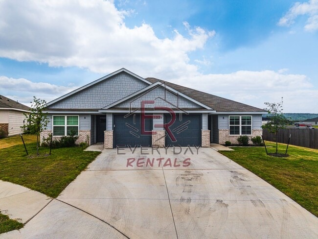 Building Photo - 1226 LEXINGTON Dr Unit 1226 Lexington B
