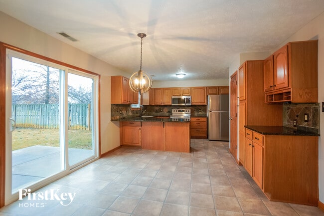Photo - 785 Hummingbird Ln