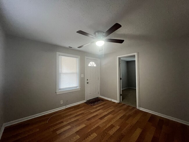 Photo - 618 W Granite Ave