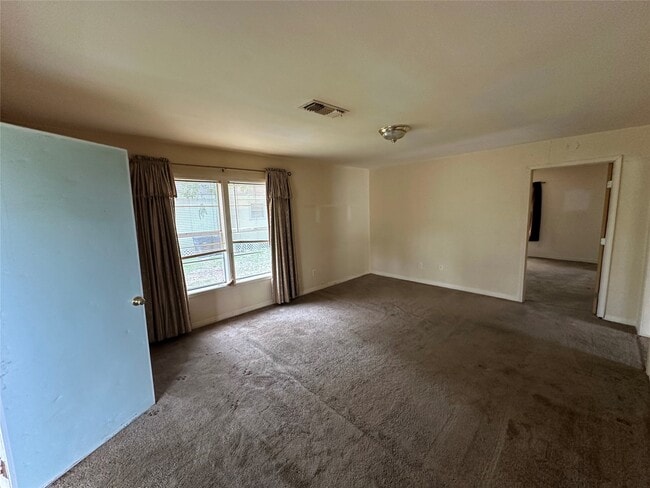 Photo - 2570 Stadium Dr
