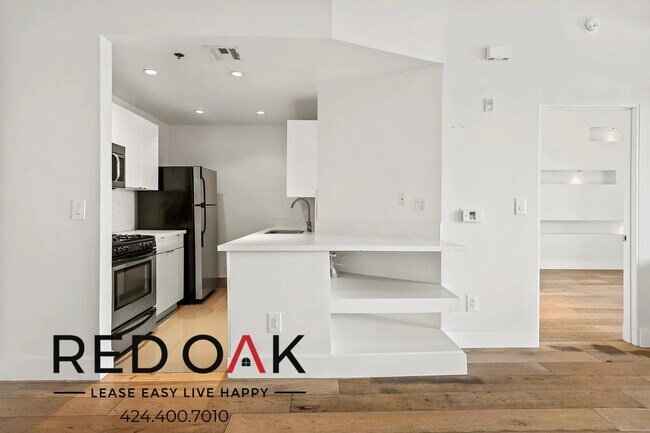 Photo - ~1 Month FREE~ Gorgeous One Bedroom with C... Unit 418