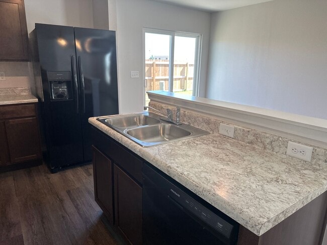 Photo - Now Pre-Leasing — Comfortable 3 Bedroom Living in Barberry Court