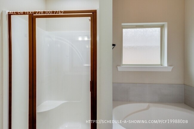 Photo - 856 Leeward Dr