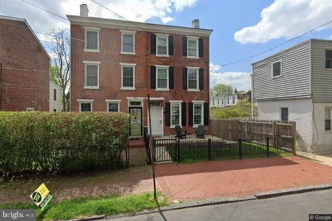 Building Photo - 416 N Darlington St