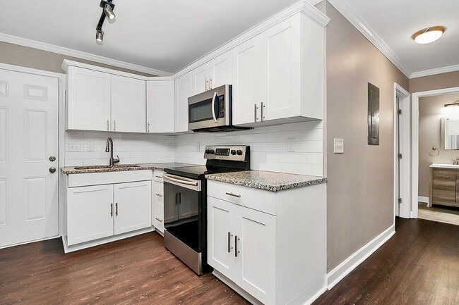 Photo - Adorable Modern 2 Bedroom Duplex!
