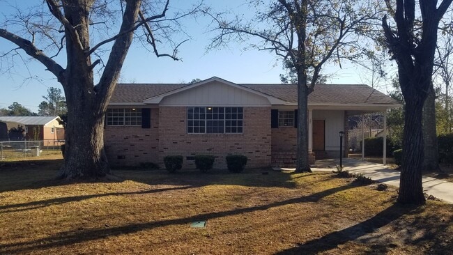 Building Photo - Cozy 3 Bedroom/1.5 Bath in Hahira Rental