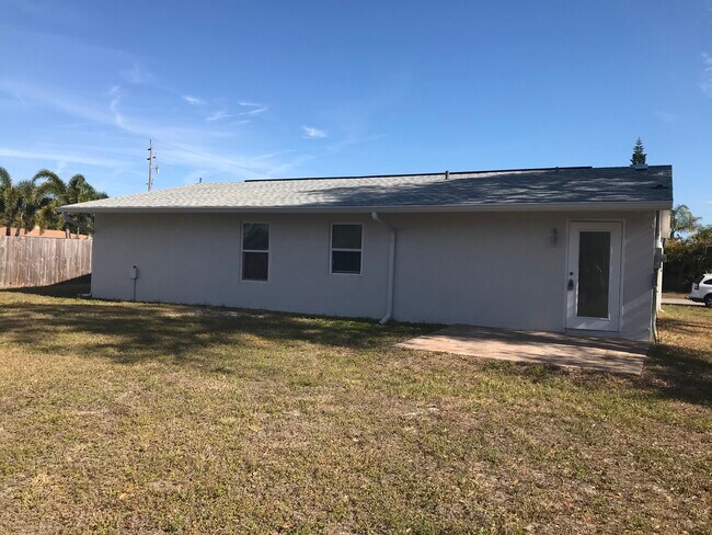 Photo - 680 Forest Hill Ln NW