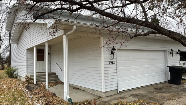 Photo - 2261 Springbrook Ct Unit 1