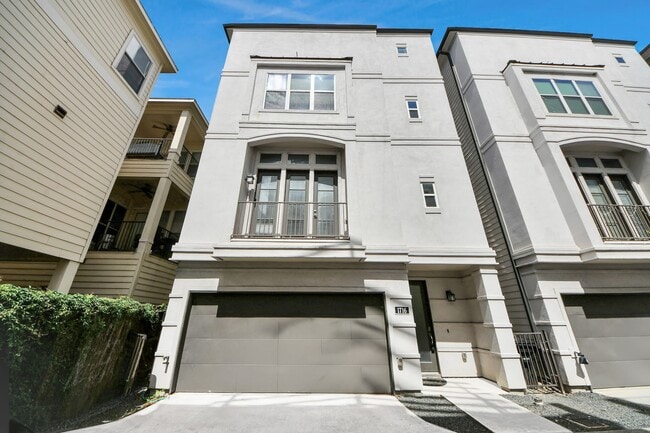 Photo - 1716 Stuart St