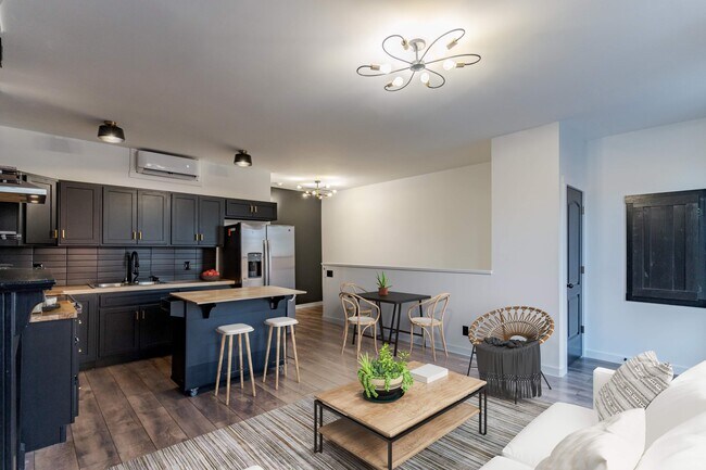 Photo - 21 E Cross Main St Unidad TNR APARTMENT