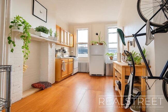 Photo - Spacious 1.5 BED in Bushwick/East Williams... Unit 2R